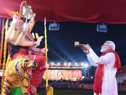 pm modi wishes may navratri be bringer of strength good health and prosperity in everyone lives | Navratri 2021: “नवरात्री प्रत्येकाच्या जीवनात शक्ती, चांगले आरोग्य आणि समृद्धी घेऊन येवो”; PM मोदींच्या शुभेच्छा