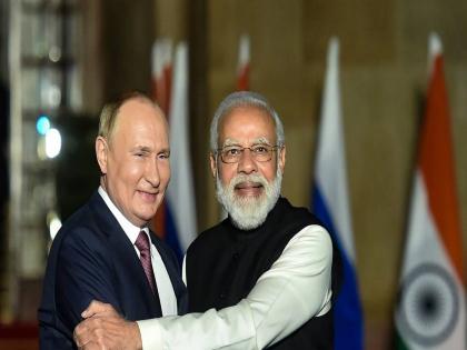 Prime Minister Modi is pursuing an independent leftist foreign policy, praised by Russian President Vladimir Putin | पंतप्रधान मोदी राबवत आहेत स्वतंत्र बाण्याचे परराष्ट्र धोरण, रशियाचे राष्ट्राध्यक्ष व्लादिमीर पुतीन यांच्याकडून स्तुती