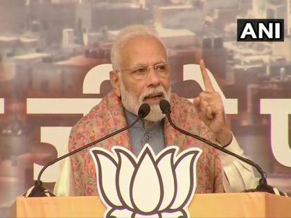 Narendra Modi attacks Kejriwal government over water, bus issue | पाणी, बसच्या मुद्द्यावरून नरेंद्र मोदींचा केजरीवाल सरकारवर हल्लाबोल 