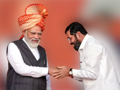 The displeasure of the BJP leaders over Shiv Sena's advertisement was ridiculed by the Thackeray group | शिवसेनेच्या जाहिरातीवर भाजप नेत्यांची नाराजी तर ठाकरे गटाने उडविली खिल्ली