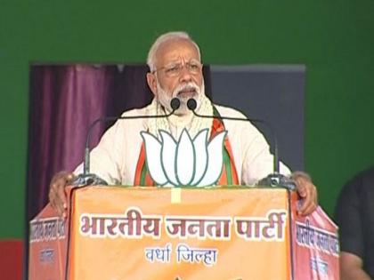 narendra modi attacks congress on hindu terror in wardha rally maharashtra lok sabha elections | 'हिंदू दहशतवाद' शब्द काँग्रेसने आणला, नरेंद्र मोदींचा हल्लाबोल