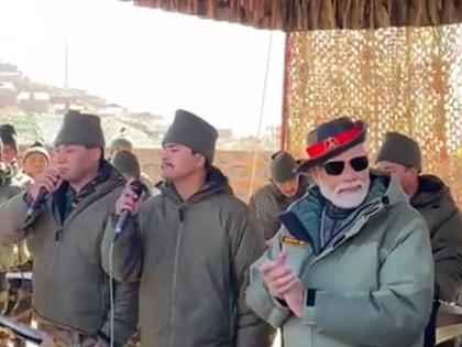 PM Narendra Modi sang Vande Mataram song with jawans; Watch the video | Narendra Modi: माँ तुझे सलाम! नरेंद्र मोदींनी कारगिलमधील जवानांसोबत गायलं वंदे मातरम् गाणं; पाहा Video