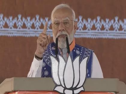 PM Modi In Jhabua Live: 'Oxygen for Loot and Foot Congress', PM Modi Blows Lok Sabha Trumpet | 'लूट अन् फूट काँग्रेससाठी ऑक्सिजन', PM मोदींनी फुंकले लोकसभेचे रणशिंग