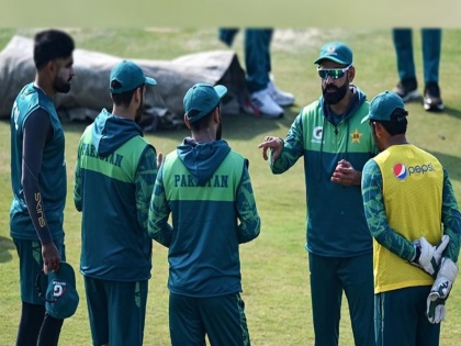 PAK vs NZ T20 After announcing Pakistan's squad for the series against New Zealand, Mohammad Hafeez made an angry post | PAK vs NZ: पाकिस्तानच्या देशांतर्गत क्रिकेटला भावपूर्ण श्रद्धांजली; माजी खेळाडूचा संताप!