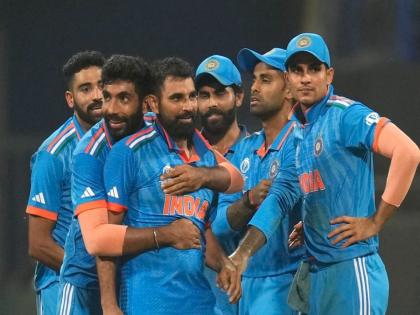 Mohammed Shami ruled out of South Africa Tests, Deepak Chahar withdraws from ODI series | एकदिवसीय मालिकेपूर्वी भारताला दुहेरी झटका, दोन खेळाडू द. आफ्रिका दौऱ्यातून बाहेर