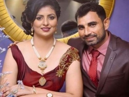 Marital relationship and wife? India's star cricketer turned down his post due to his wife's Facebook account | विवाहबाह्य संबंध व पत्नीला मारहाण? हसीनच्या फेसबुक पोस्टमुळे क्रिकेटपटू मोहम्मद शामी अडचणीत 