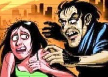 Accused arrested in molestation of old age woman in Thane | ठाण्यात वृद्धेचा विनयभंग करणाऱ्या वृद्धास अटक