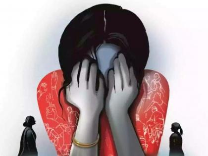 sexual abuse of a married woman by a CA student showing lure of job | नोकरीचे आमिष दाखवत सीए विद्यार्थ्याकडून विवाहितेवर अत्याचार; फोटो व्हायरल करण्याचीही दिली धमकी