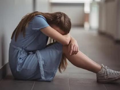 minor deaf girl was molested by two people along with her brother shocking incident in Pune | अल्पवयीन कर्णबधिर मुलीवर भावासह दोघांनी केला बलात्कार, पुण्यातील धक्कादायक घटना