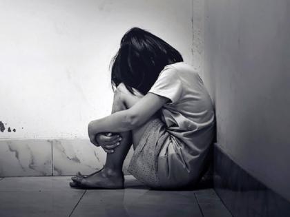 11-year-old girl sexually abused by stepfather, shocking incident in Pune | सावत्र बापाकडून 11 वर्षीय मुलीचे लैंगिक शोषण, पुण्यातील धक्कादायक घटना