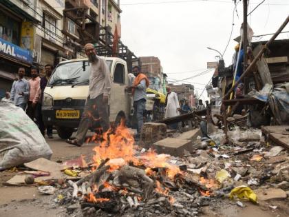 Stone pelting on NMC squad in Nagpur | नागपुरात मनपाच्या पथकावर दगडफेक