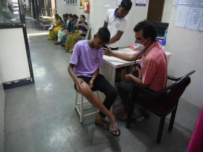 Six students injured in monkey attack in Shirdhon injured were treated at the Upazila Hospital | माकडाच्या हल्ल्यात शिरढोण येथे सहा विद्यार्थी जखमी; जखमींवर उपजिल्हा रुग्णालयात केले उपचार