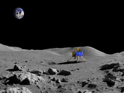 Chandrayaan 3 Landing: 'I have successfully reached the moon and so have you'; Chandrayaan-3 sent a special message to ISRO | 'मी यशस्वीपणे चंद्रावर पोहचलो अन् तुम्हीही'; चांद्रयान-३ने इस्रोला पाठवला खास मेसेज