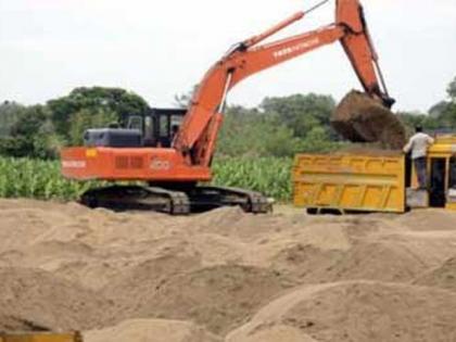 More than 200 brass sand stolen from the Lanjud Dam | लांजूड लघू प्रकल्पातून २०० पेक्षा जास्त ब्रास गौण खनिजाची चोरी!