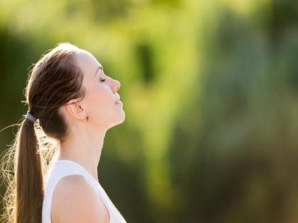 morning sunlight is extremely beneficial for health | कोवळं उन म्हणजे आरोग्यासाठी वरदान, होतात इतके फायदे की रोज सकाळी बाहेर पडाल...