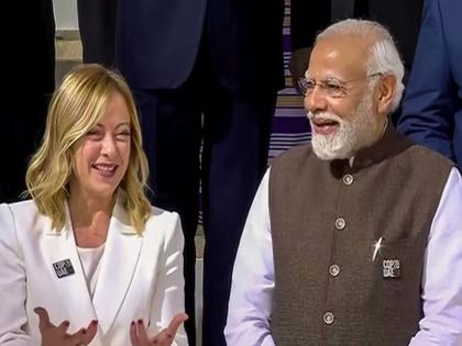 पंतप्रधान नरेंद्र मोदी नेमका कोणता मोबाइल वापरतात?; एका फोटोमुळे रहस्य आले समोर