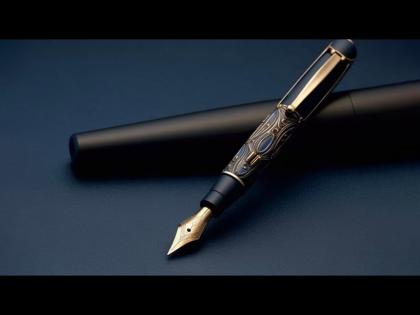 World most expensive pen, know the reason of it price | जगातला सगळ्यात महागडा पेन पाहिला का? जाणून घ्या याची खासियत