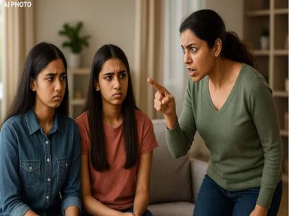 Two girls were brutally beaten by their mother for ordering food online in Ahmedabad | कंटाळा आला म्हणून मुलींनी मागवले ऑनलाइन जेवण; मद्यधुंद आईला राग अनावर, लेकींना बेदम मारहाण