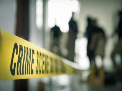 MP Crime News Husband killed his wife buried her in the house and slept on top | पत्नीची हत्या करुन मृतदेह पुरला, तीन दिवसांनी हात बाहेर येताच...; दृष्य पाहून पोलिसही हादरले MP Crime News Husband killed his wife buried her in the house and slept on top | पत्नीची हत्या करुन मृतदेह पुरला, तीन दिवसांनी हात बाहेर येताच...; दृष्य पाहून पोलिसही हादरले
