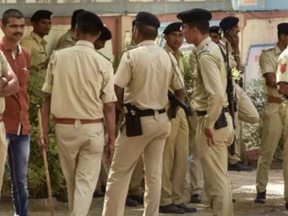 MP News, joined police department, but didn't go on duty for 12 years; still got a salary of 28 lakhs | ऐकवं ते नवलंच! पोलिसात भरती झाला, पण १२ वर्षे ड्युटीवरच गेला नाही; तरीही मिळाली ₹२८ लाख पगार MP News, joined police department, but didn't go on duty for 12 years; still got a salary of 28 lakhs | ऐकवं ते नवलंच! पोलिसात भरती झाला, पण १२ वर्षे ड्युटीवरच गेला नाही; तरीही मिळाली ₹२८ लाख पगार