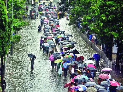 Mumbaikars are not free from tumble of water | पाणी तुंबण्यापासून मुंबईकरांची सुटका नाहीच, काँक्रीटीकरणामुळे पाणी जिरण्यास उरली नाही जागा