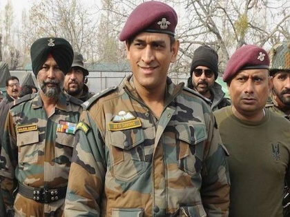 Dhoni's training with the Army will be taken in Kashmir, Army chief allowed | धोनी लष्करासोबत काश्मीरमध्ये घेणार प्रशिक्षण, लष्करप्रमुखांनी दिली परवानगी 