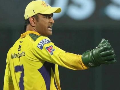 IPL 2022 ms dhoni csk captaincy chennai super kings devon convey statement | IPL 2022 MS Dhoni: "आणखी एक सीझन कॅप्टन राहा ना.."; CSKच्या खेळाडूने असं म्हटल्यावर धोनीने दिलं 'हे' उत्तर