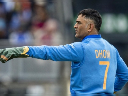 MS Dhoni has been picked as the Captain of both ICC men's ODI and T20i team of the decade  | महेंद्रसिंग धोनीला आणखी एक मान, दशकातील सर्वोत्तम ICC Men's ODI Teamचे नेतृत्वही माहीकडे