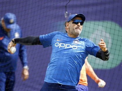 If Dhoni is fit and in form I think we can't look beyond him as he'll be an asset behind the stumps, say Wasim Jaffer svg | ... तर MS Dhoniचं टीम इंडियात पुनरागमन झालंच पाहिजे, माजी सलामीवीर सरसावला