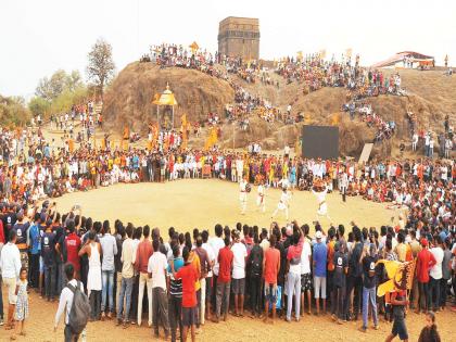 Raigad Dumdumala Maharaj's Shout! Start of Shivrajyabhishek Din Sohal | महाराजांच्या जयघोषाने रायगड दुमदुमला; शिवराज्याभिषेक दिन सोहळ्यास प्रारंभ