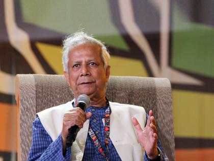 bangladesh interim government head muhammad yunus says we are in war like situation | बांगलादेशात युद्धजन्यस्थिती; पगारास पैसे नाहीत, सरकारी अधिकाऱ्यांचे कामबंद, युनूस म्हणाले...