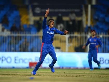 T20 World Cup, AFG vs SCO : Mujeeb Ur Rahman becomes the first bowler to take five-wicket haul, Afghanistan beat Scotland by 130 runs | T20 World Cup, AFG vs SCO : मुजीब उर रहमाननं विक्रम केला, अफगाणिस्ताननं १३० धावांनी स्कॉटलंडवर विजय मिळवला 