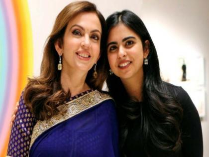 neeta ambani dances on sridevi song on isha ambani engagement party see viral videos | VIDEO : लाडक्या लेकीच्या साखरपुड्याच्या पार्टीत नीता अंबानींनी श्रीदेवीच्या गाण्यावर धरला ताल