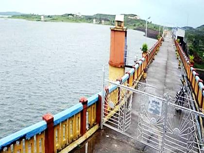 39% water storage in Mula dam; Presence of rain in the catchment, water released from the right canal | मुळा धरणात ३९ टक्के पाणीसाठा; पाणलोटात पावसाची हजेरी , उजव्या कालव्यातून पाणी सोडले