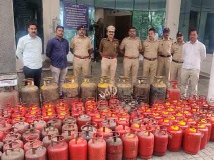 Gas black market! Hinjewadi police raid at Bhoirwadi in Mulshi taluka; 145 cylinders seized | गॅसचा काळाबाजार! मुळशी तालुक्यातील भोईरवाडी येथे हिंजवडी पोलिसांचा छापा; १४५ सिलेंडर जप्त 