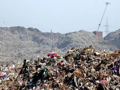 Should a golf course or a hospital be built on Mulund dumping ground? The municipal corporation will take the final decision after the environmental report. | मुलुंड डम्पिंग ग्राउंडवर गोल्फ कोर्स की रुग्णालय उभारायचे? पर्यावरणीय अहवालानंतर महानगरपालिका घेणार अंतिम निर्णय Should a golf course or a hospital be built on Mulund dumping ground? The municipal corporation will take the final decision after the environmental report. | मुलुंड डम्पिंग ग्राउंडवर गोल्फ कोर्स की रुग्णालय उभारायचे? पर्यावरणीय अहवालानंतर महानगरपालिका घेणार अंतिम निर्णय