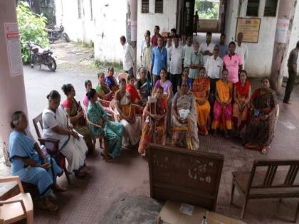 Statewide fourth-level employees' strike across Mumbai, including the state | मुंबईसह राज्यभरात चतुर्थ श्रेणी सरकारी कर्मचारी दोन दिवस संपावर