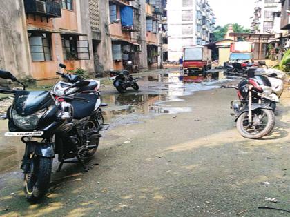 The mountain of problems in the waiting city; | प्रतीक्षा नगरमध्ये समस्यांचा डोंगर; रहिवासी हैराण