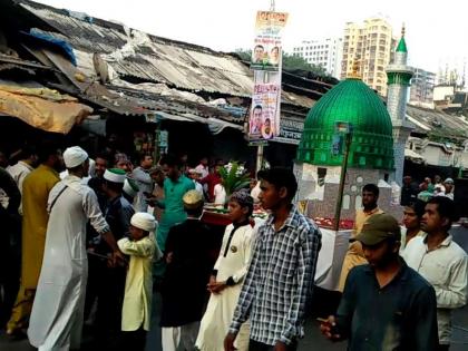 Eid today; On the occasion of Ramzan Eid, the market is decorated | आज ईद; रमजान ईद निमित्त बाजार सजले