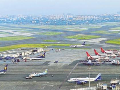 Planes arrive early; Tarambal at the airport; The schedule is collapsing, traffic officers are suffering | विमाने लवकर येतात; विमानतळावर तारांबळ; वेळापत्रक कोलमडतंय, वाहतूक अधिकारी त्रस्त