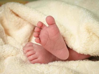Mumbai: 30-year-old woman, teen boyfriend arrested for rape and murder of two and half year old daughter | Mumbai: धक्कादायक! अडीच वर्षाच्या चिमुकलीवर अत्याचार करून हत्या; आईसह तिच्या प्रियकराला अटक Mumbai: 30-year-old woman, teen boyfriend arrested for rape and murder of two and half year old daughter | Mumbai: धक्कादायक! अडीच वर्षाच्या चिमुकलीवर अत्याचार करून हत्या; आईसह तिच्या प्रियकराला अटक