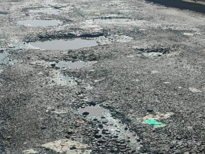 in mumbai bmc on action mode a single mission fill the potholes appointment of secondary engineer in each ward | मनपा ॲक्शन मोडवर, 'एकच मिशन, खड्डे बुजवा' ; प्रत्येक वॉर्डात दुय्यम इंजिनीअरची नियुक्ती