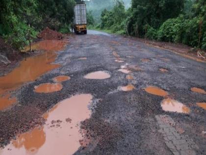 Mumbai Goa highway Case of culpable homicide against 2 contractors First action after 14 years one officer arrested | मुंबई-गोवा : २ ठेकेदारांविरुद्ध सदोष मनुष्यवधाचा गुन्हा; १४ वर्षांनंतर प्रथमच कारवाई, एका अधिकाऱ्यास अटक