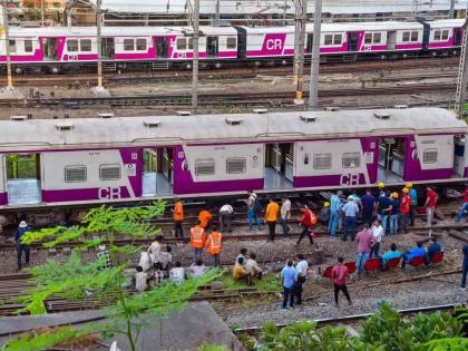 Delay on Harbour Line due to train engine derailment; Panvel-bound local trains stalled for four and a half hours | रेल्वे इंजिन घसरल्याने हार्बर मार्गावर खोळंबा; पनवेलला जाणाऱ्या लाेकल साडेचार तास ठप्प Delay on Harbour Line due to train engine derailment; Panvel-bound local trains stalled for four and a half hours | रेल्वे इंजिन घसरल्याने हार्बर मार्गावर खोळंबा; पनवेलला जाणाऱ्या लाेकल साडेचार तास ठप्प