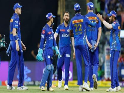 IPL 2023, MI Vs GT: Rohit Sharma's biggest weapon is turning out to be Mumbai Indians headache, Ishan Kishan a complete flop | IPL 2023: रोहित शर्माचं सर्वात मोठं अस्त्रच ठरतंय मुंबईची डोकेदुखी, झालाय पूर्ण फ्लॉप