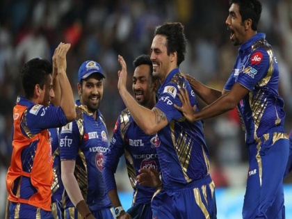 Mumbai Indians bowler Pat Cummins ruled out of IPL 2018 | मुंबईला धक्का, हा वेगवान गोलंदाज आयपीएलमधून बाहेर