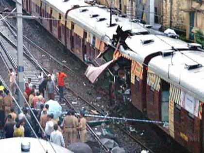 kills 209 people in 11 minutes 16 years after bomb blasts mumbai local railways | ‘ती’ ११ मिनिटे अन् २०९ जणांचा बळी, १६ वर्षांनंतरही बॉम्बस्फोटाच्या जखमा ताज्या