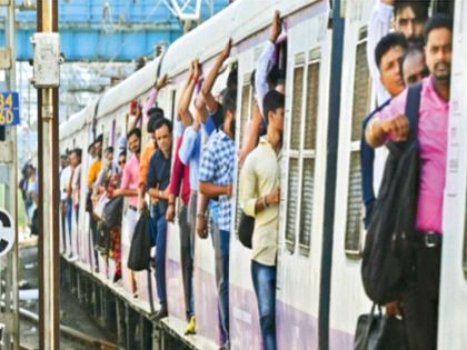 What is the antidote to crowded 'hot spots' in local trains? | लोकलमधील गर्दीच्या ‘हॉट स्पॉट’वर उतारा काय? What is the antidote to crowded 'hot spots' in local trains? | लोकलमधील गर्दीच्या ‘हॉट स्पॉट’वर उतारा काय?
