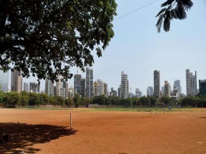 With no one in the Municipal Corporation to oppose, parks, grounds, and plots in Mumbai are being handed over to contractors again | महापालिकेत विरोध करणारं कुणीच नसल्याने मुंबईतील उद्याने, मैदाने, भूखंड पुन्हा कंत्राटदाराकडे