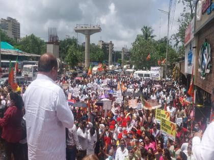 OBC Reservation Chakkajam protest of BJP Dahisar check post gopal shetty | OBC Reservation : भाजपचे दहिसर चेक नाक्यावर चक्काजाम आंदोलन